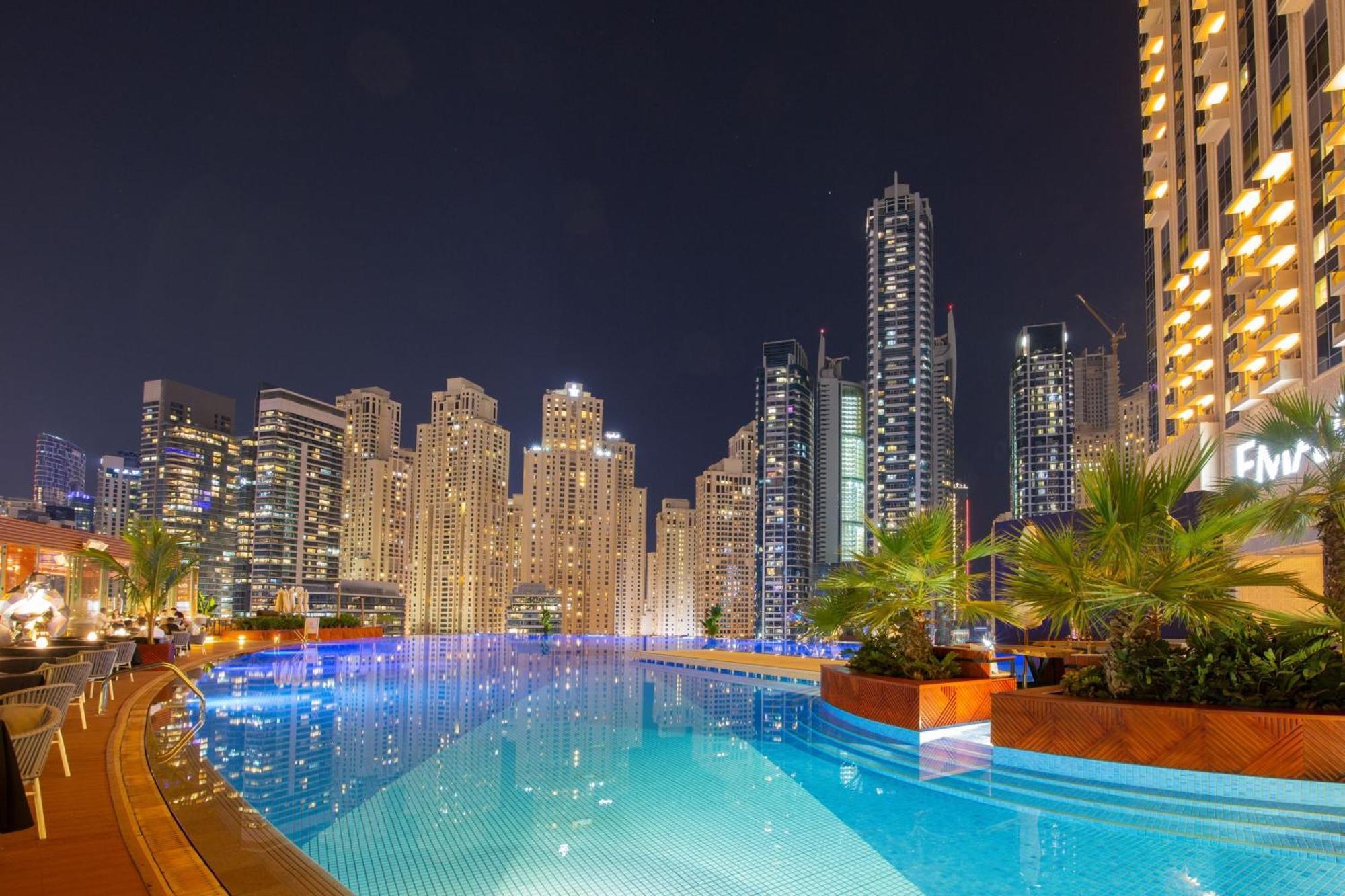 Jw Marriott Hotel Marina Дубай Екстер'єр фото The Infinity Pool at the 101 Park