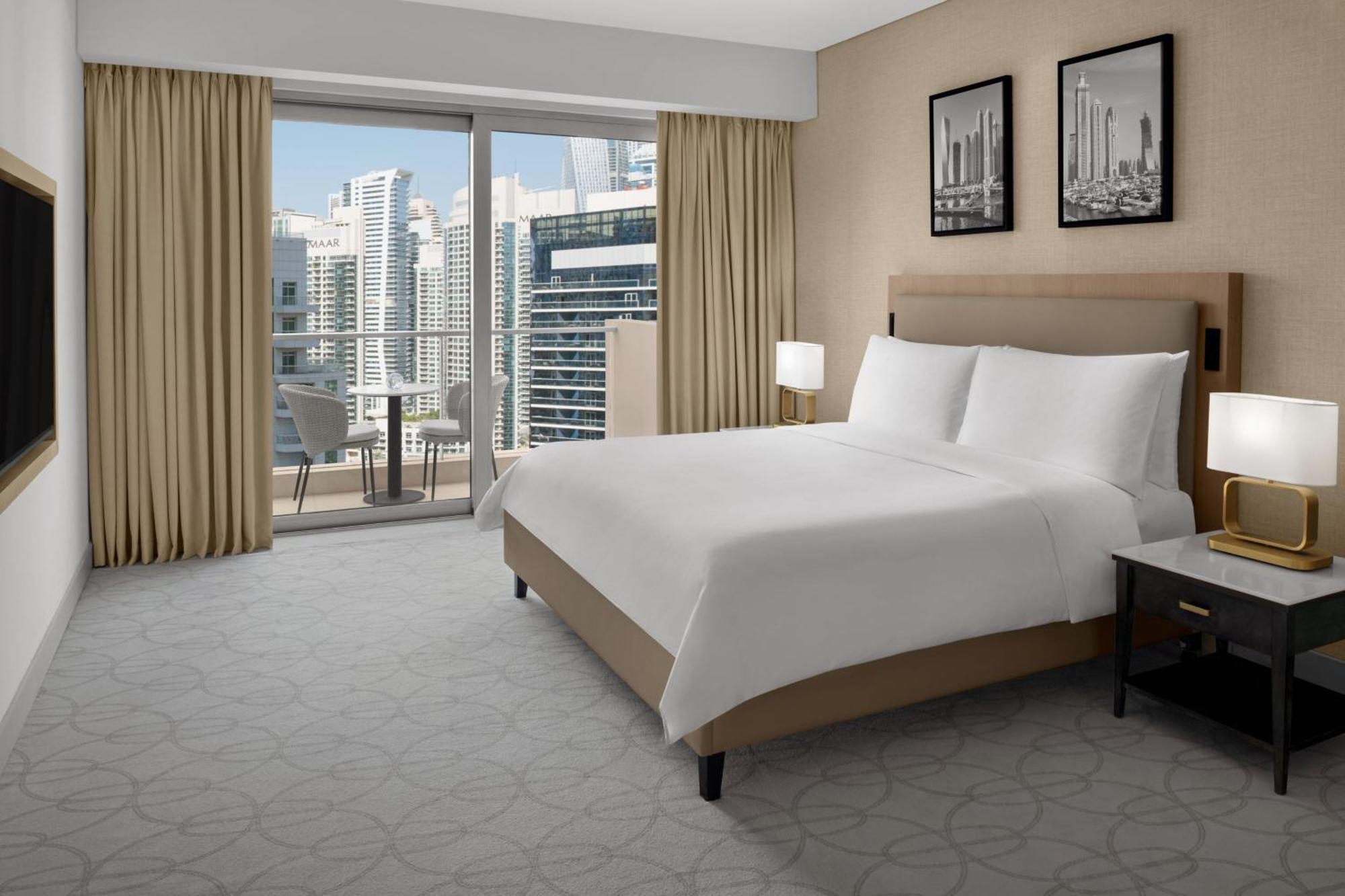Jw Marriott Hotel Marina Дубай Екстер'єр фото A bedroom at the Ritz-Carlton, Downtown, Dubai
